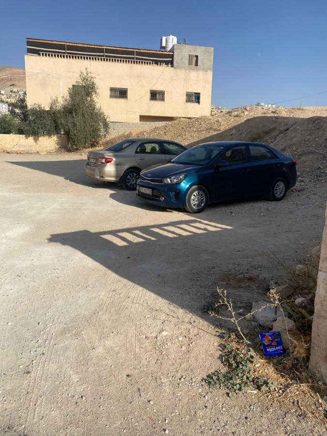 Hustle'S Look Bed & Breakfast Wadi Musa Exterior photo